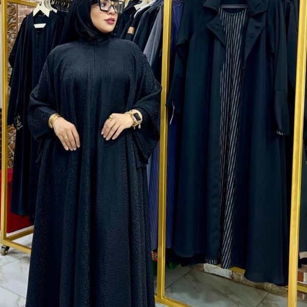 عباية تريبل كلوش كم مروحة الخامة جكار حرير سواد فاحم
